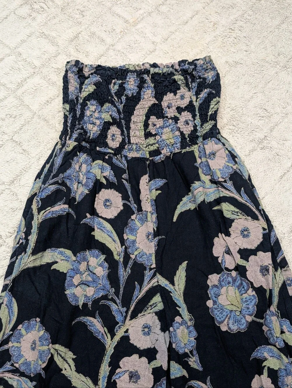 Pilcro Jumpsuit Womens M Blue Floral Smocked Wide Leg Linen Blend Strapless - Picture 2 of 8